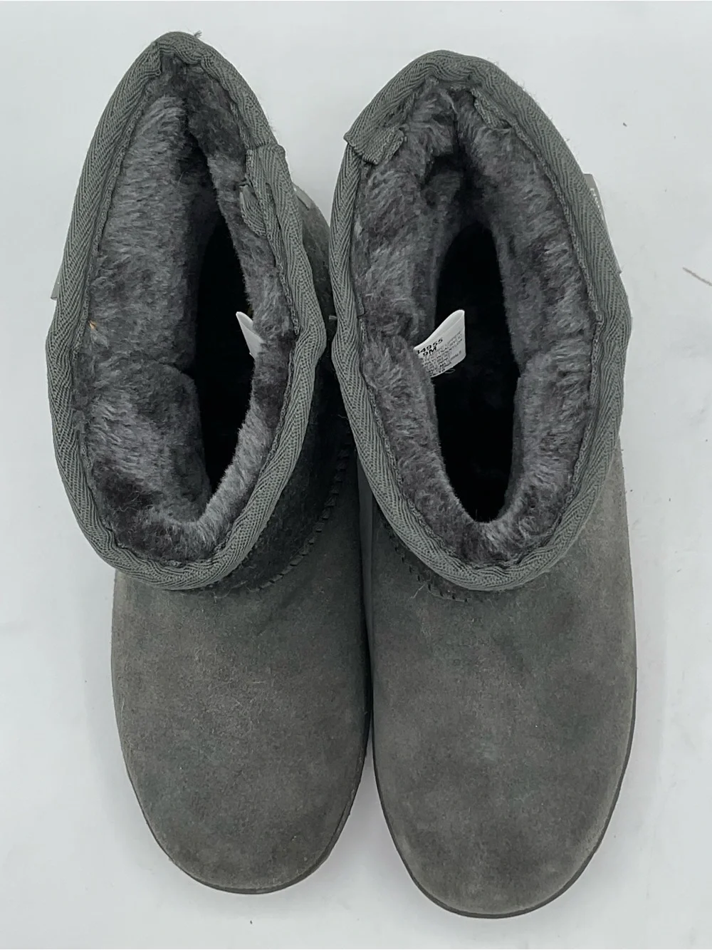 Minnetonka Women’s Gray Suede Faux Fur Lined Ankle Boots Size 9 M 84955